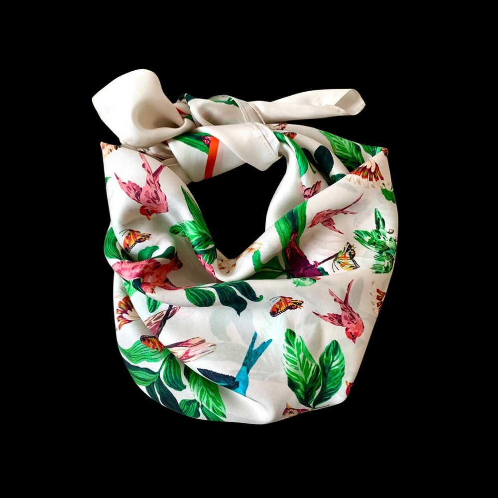 NWT Ann Taylor 100% Silk Beautiful Scarf Tropical Birds 30” Square